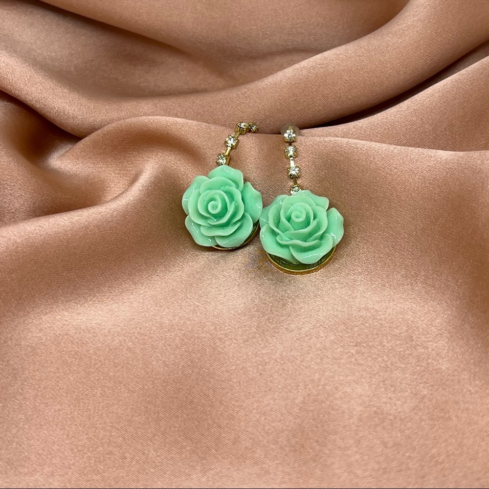 Teal Floral Gold Toned Dangle Earring